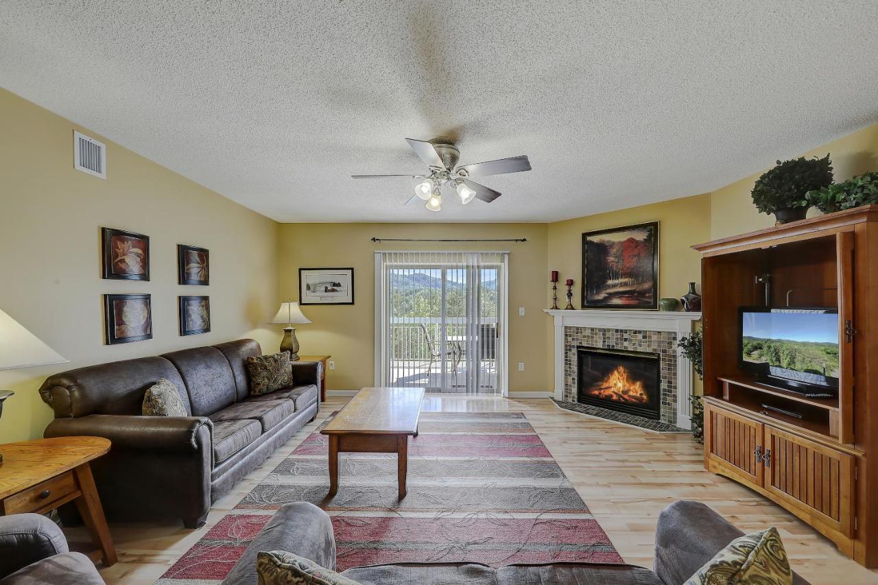 Star Gazing Whispering Pines 644 Apartment Pigeon Forge Ngoại thất bức ảnh
